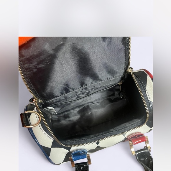 DC Comics Suicide Squad Harley Quinn Mini Barrel Bag - Picture 6 of 7